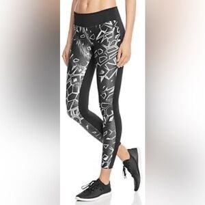 Koral Black and Gray Geometric clash print Legging Xsmall new